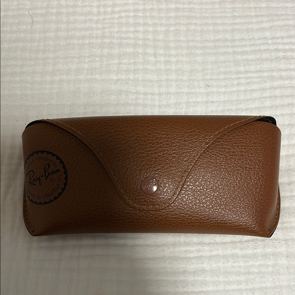 Ray-Ban Case
